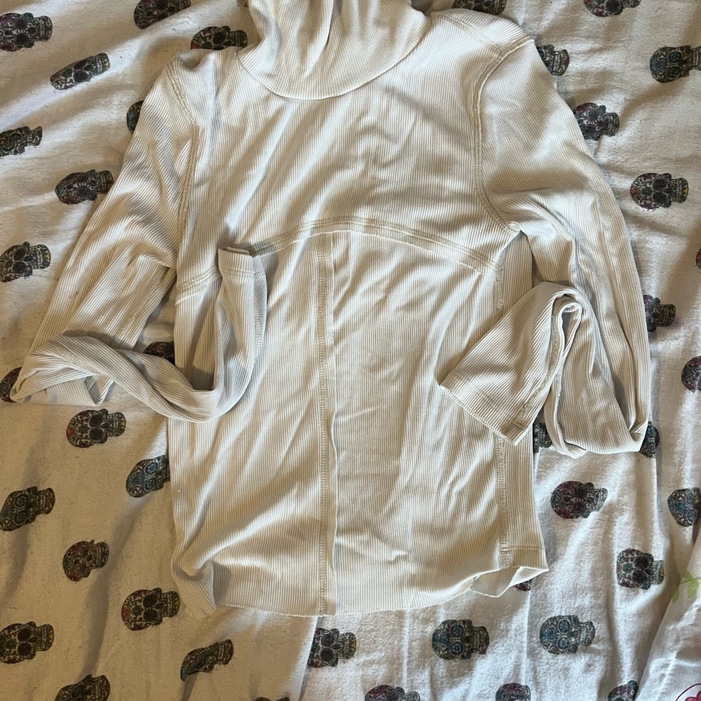Women's Cream Turtleneck active Top